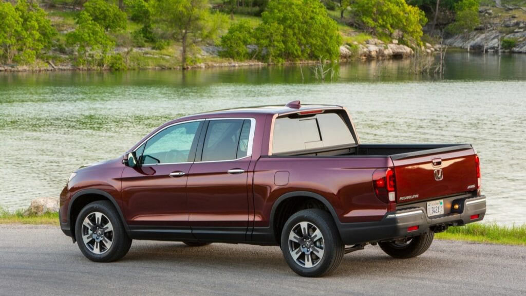 The 2019 Honda Ridgeline seen from a rear quarter angle