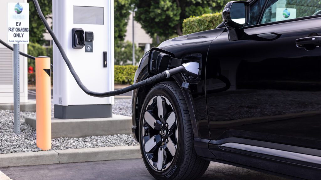 Honda And Acura Announce Charging Partnerships With EVgo And Electrify America