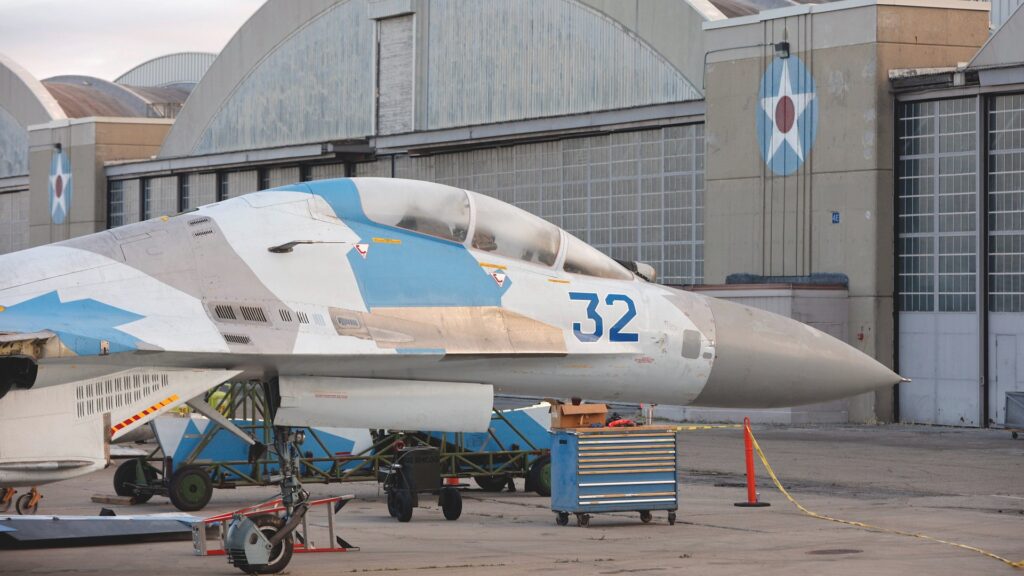 Le Su-27 mystérieusement disparu après une vente privée réapparaît