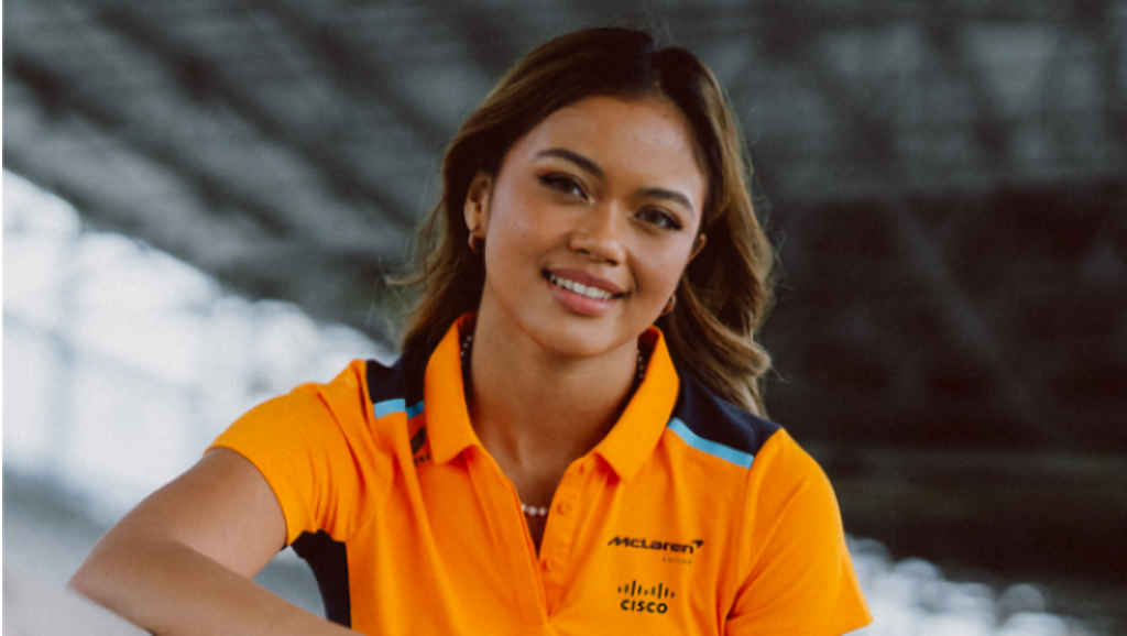 La pilote philippine Bianca Bustamante rejoint la famille McLaren Racing |  CarGuide.PH