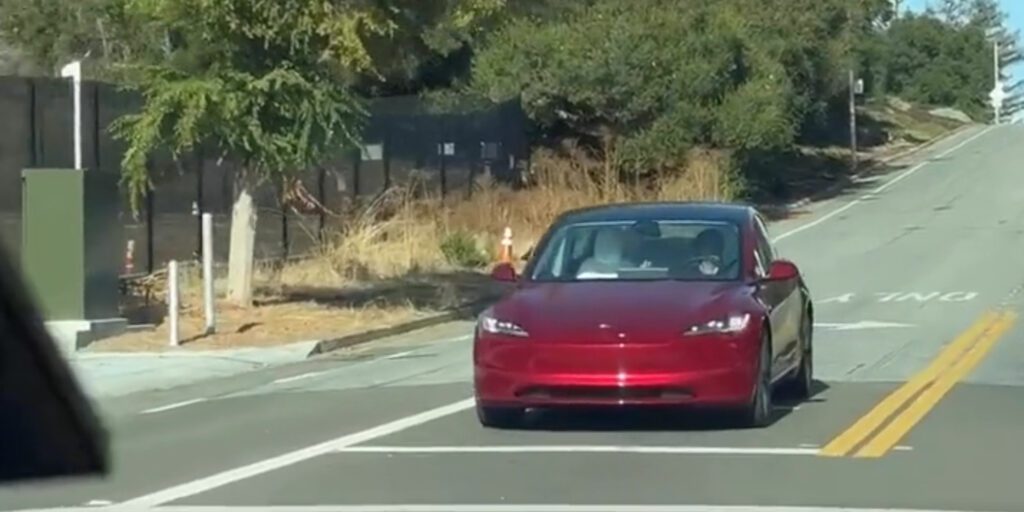 Une autre Tesla Model 3 Highland a été aperçue en train de rouler découverte aux États-Unis.
