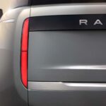 La liste d'attente pour le Range Rover Electric est désormais ouverte alors que la phase de test du prototype commence