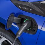 Hybrides rechargeables GM, rappel de Rolls-Royce EV, réductions sur Mach-E : Today's Car News