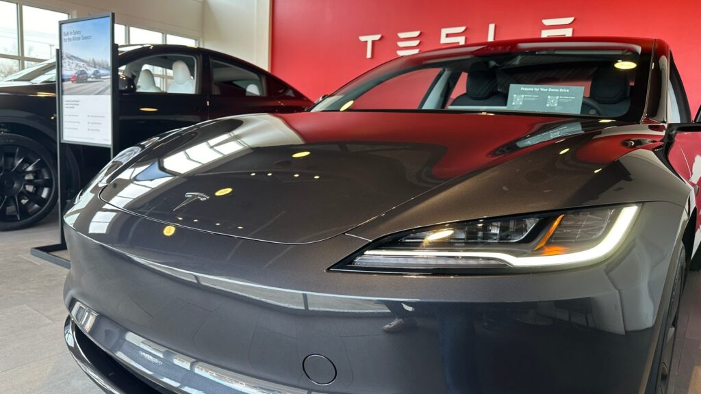 Mise à jour Tesla modèle 3